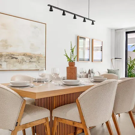 Apartmán Moderno Oasis Con Jardin Y Piscinas En Vanian Estepona