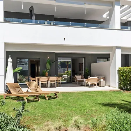 Apartmán Moderno Oasis Con Jardin Y Piscinas En Vanian *